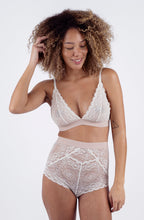 Load image into Gallery viewer, Amelie bralette - Ivory
