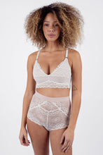 Load image into Gallery viewer, Model wearing Vienna nursing bra and Amelie high waist in colour ivory

