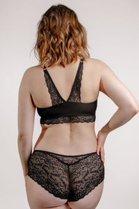 Back of model wearing Vienna nursing bra and Leia hipster in colour black